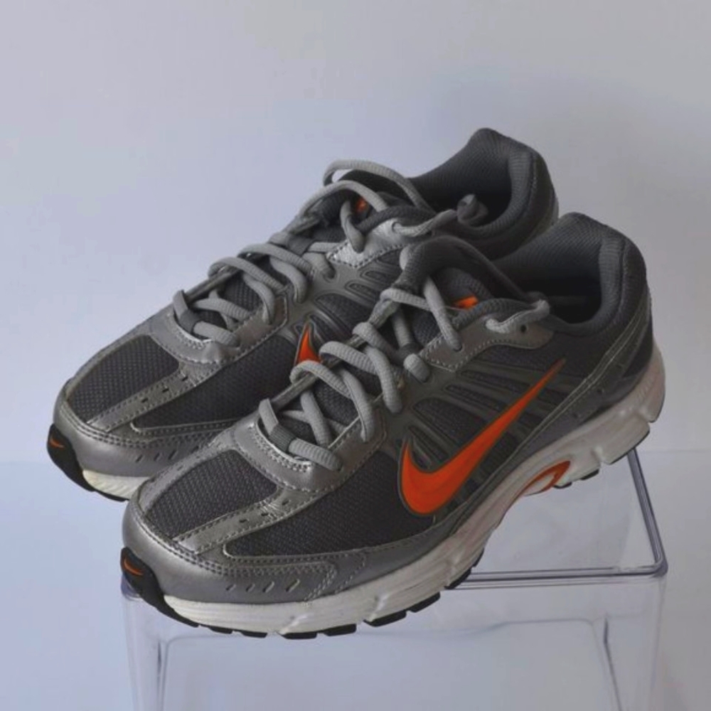 Size 8.5 - Nike Dart 8 Women's Gray Orange Running Athletic Shoes 396050-007 - Picture 5 of 6